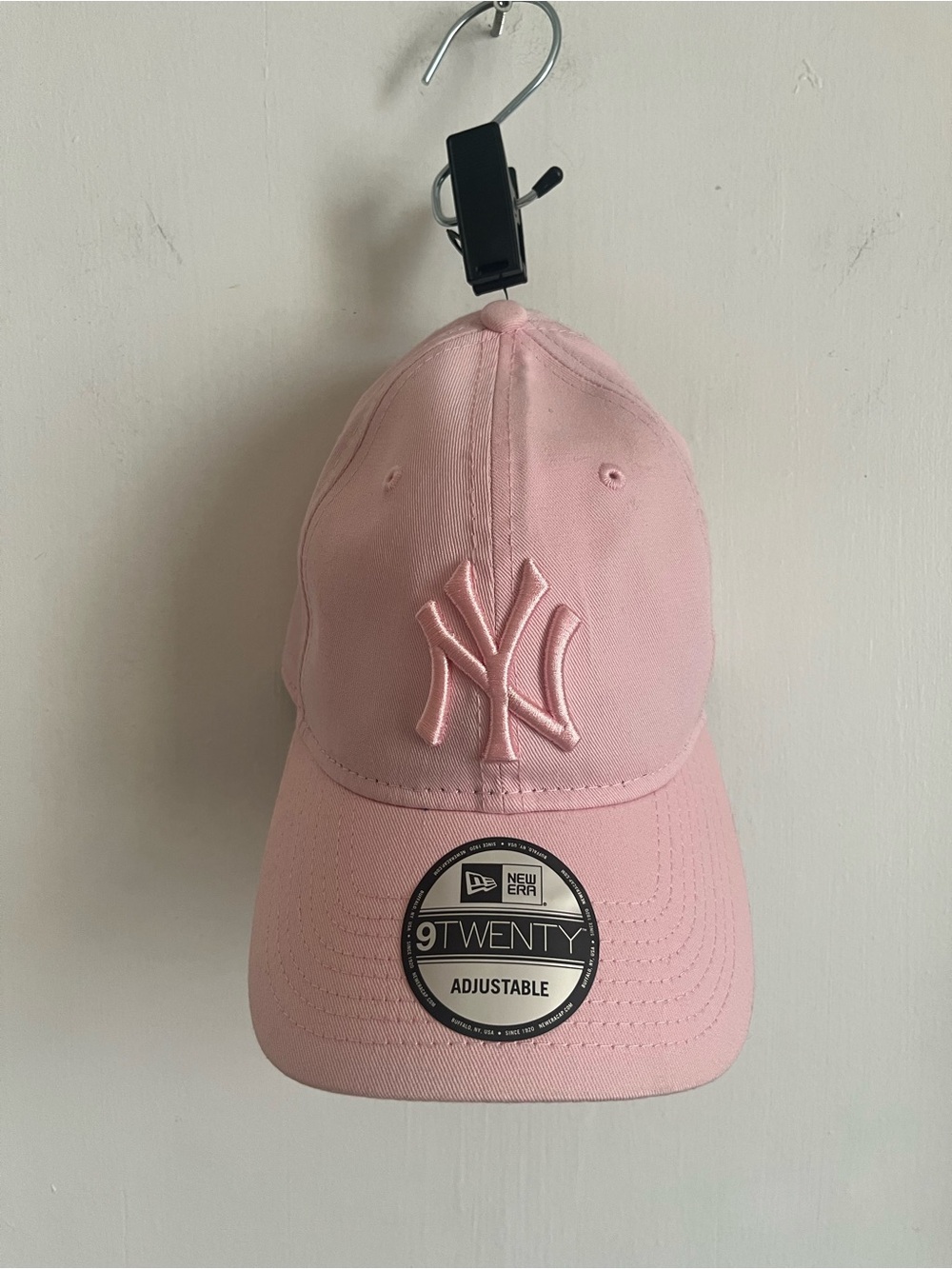 New Era women's Pink NY Yankees 9TWENTY Cap
